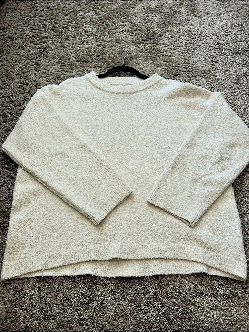 Universal Thread Textured Crewneck Sweater